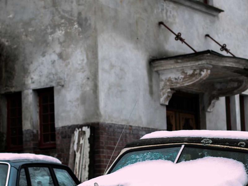 我与我周旋久<br>dxiixch.cn 宁作我